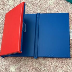 Foldable nap and/or play mat